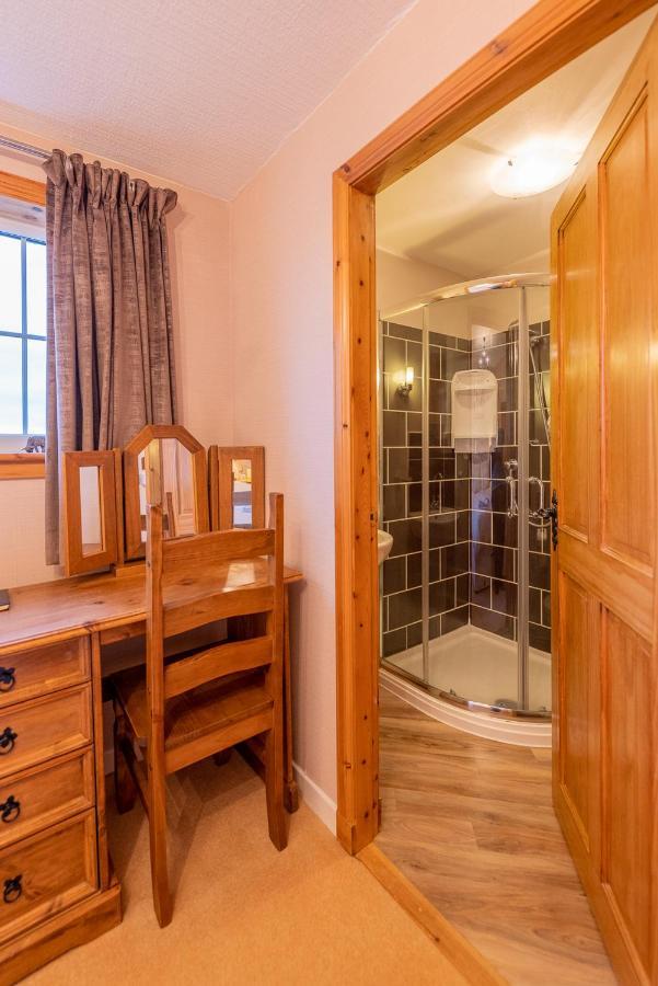 Benview Bed And Breakfast & Luxury Lodge, Isle Of North Uist Paible Exterior photo